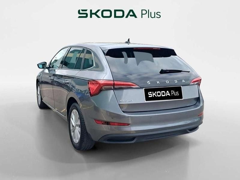 Usado Skoda 110 R Ambition 110 CV (80 kW) 2023 Gris Berlina