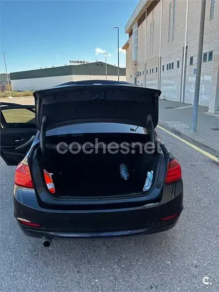 Usado BMW 318 143 CV (105 kW) 2013 Negro Berlina