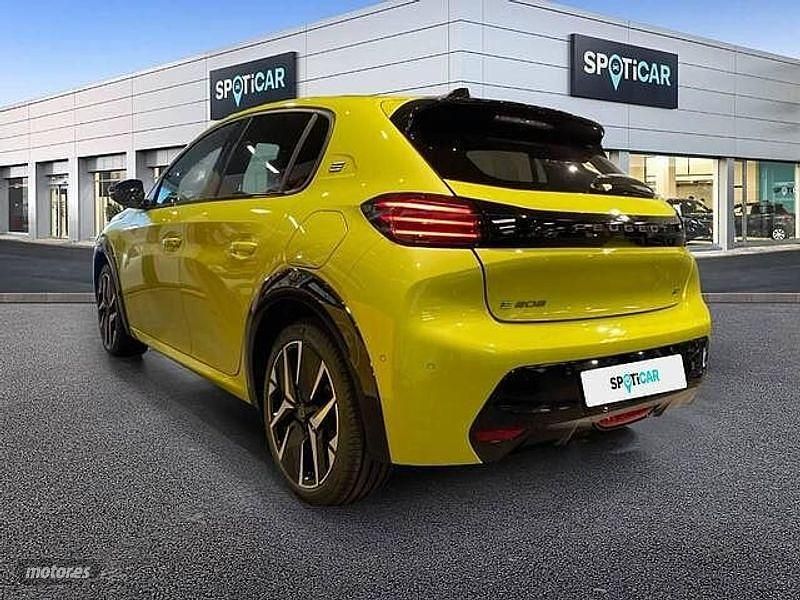 Usado Peugeot e-208 GTi 114 kW (156 CV) 2024 Amarillo Utilitario