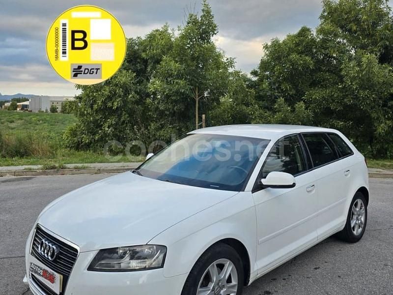 Blanco Usado 2013 Audi A3 Sportback Attraction Berlina | 8500 € (Precio justo) - Imagen 1/4