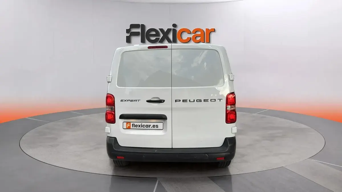 Usado Peugeot Expert 120 CV (88 kW) 2024 Blanco Van