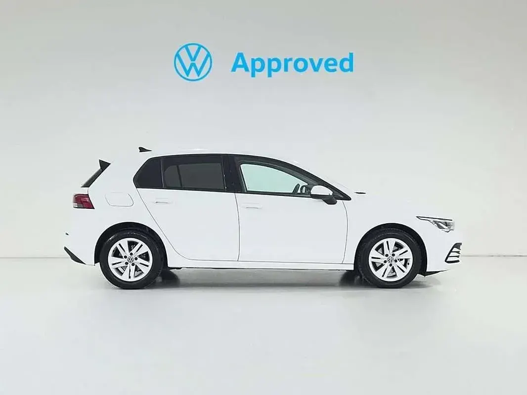 Usado VW Golf VIII Life 116 CV (85 kW) 2024 Blanco Utilitario