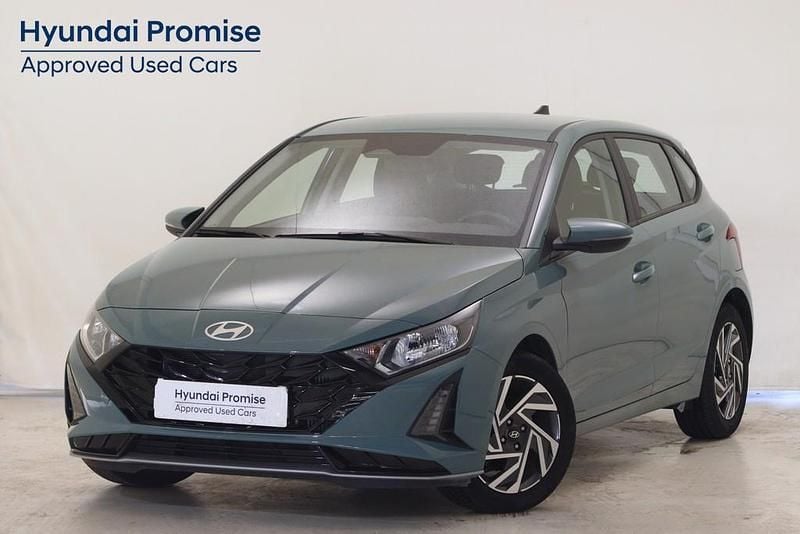 Verde Usado 2024 Hyundai i20 | 17.490 € (Precio justo) - Imagen 1/4