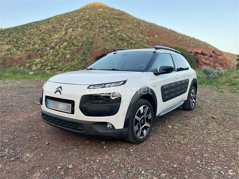 Usado Citroën C4 Feel 110 CV (80 kW) 2015 Blanco Berlina