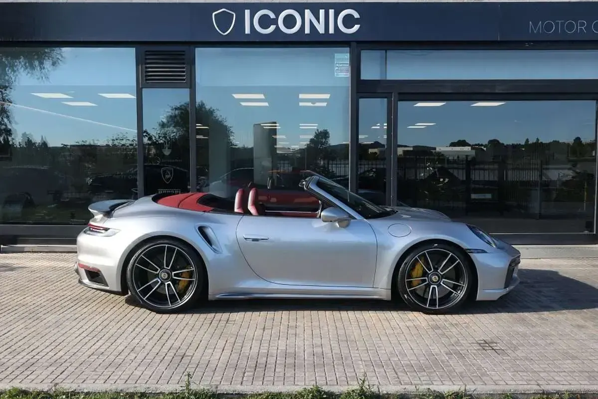 Usado Porsche 992 650 CV (478 kW) 2020 Gris Descapotable