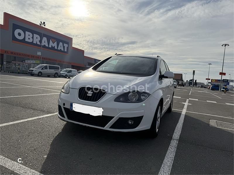 Blanco Usado 2013 Seat Altea XL Reference Monovolumen | 5400 € (Precio justo) - Imagen 1/4