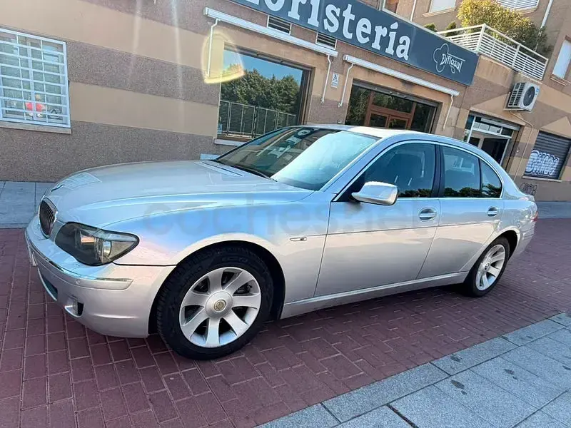 Usado BMW 745 330 CV (242 kW) 2006 Gris / plata Berlina