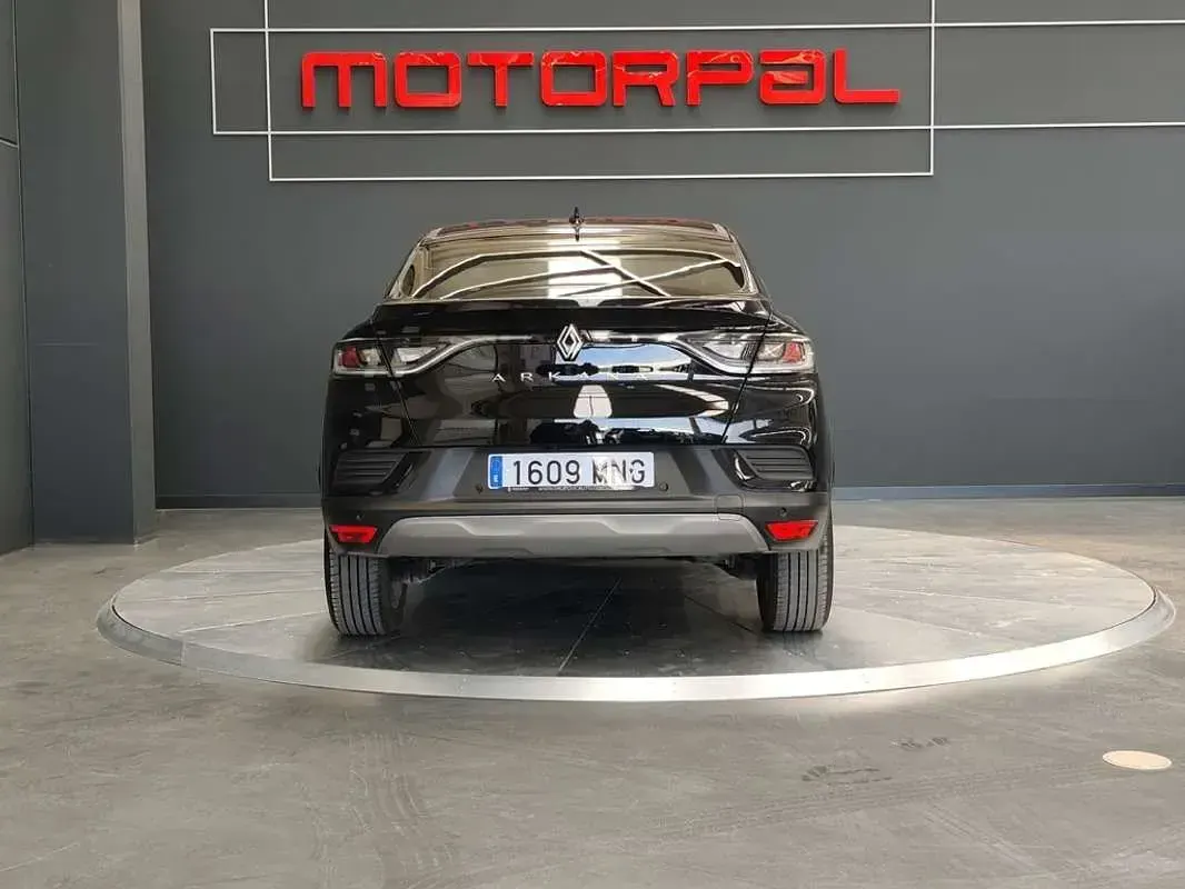 Usado Renault Arkana Techno 140 CV (102 kW) 2024 Negro SUV