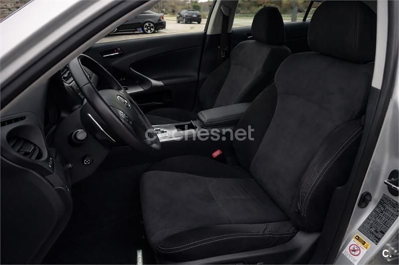 Usado Lexus IS250 Sport Line 208 CV (152 kW) 2010 Gris / plata Berlina