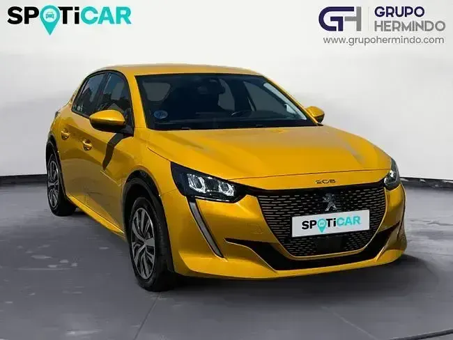 Usado Peugeot e-208 Active 100 kW (136 CV) 2021 Amarillo Utilitario