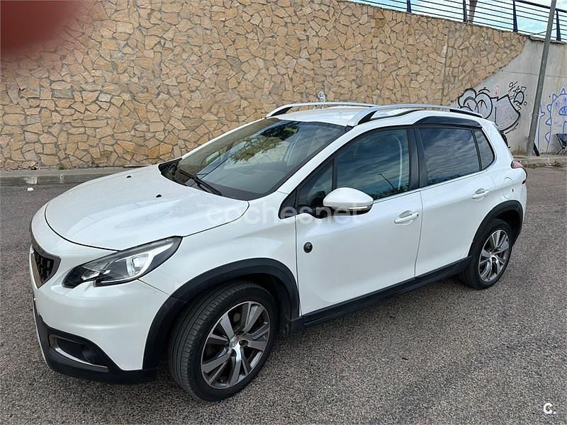 Usado Peugeot 2008 Crossway 120 CV (88 kW) 2018 Blanco SUV