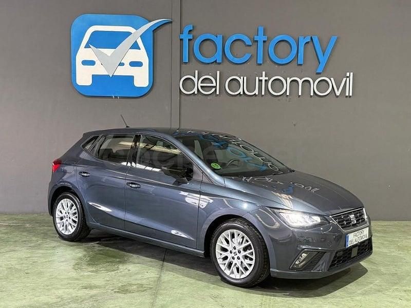 Usado Seat Ibiza FR 115 CV (84 kW) 2025 Gris / plata Utilitario