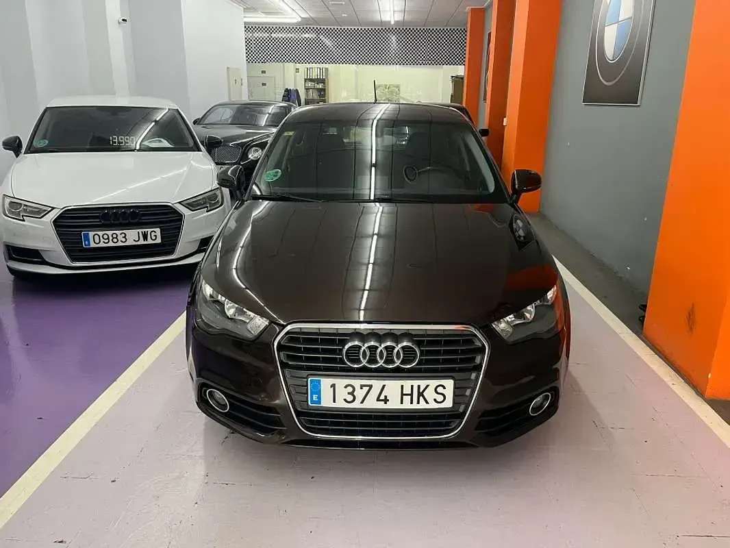 Usado Audi A1 Sportback Ambition 122 CV (89 kW) 2012 Marrón Utilitario