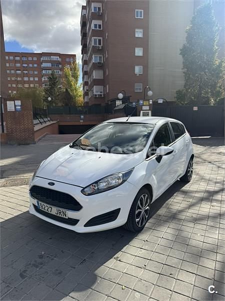 Blanco Usado 2016 Ford Fiesta Trend Berlina | 5800 € - Imagen 1/4