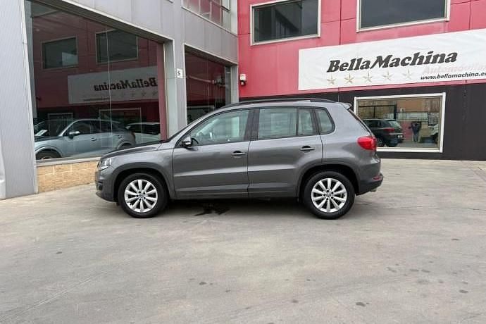 Usado VW Tiguan R-line 110 CV (80 kW) 2016 Gris SUV