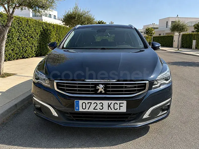 Usado Peugeot 508 SW GT-line 150 CV (110 kW) 2017 Gris / plata Familiar
