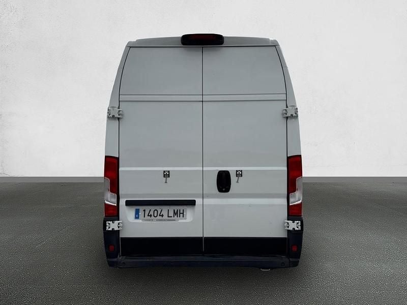 Usado Citroën Jumper 140 CV (102 kW) 2021 Blanco Monovolumen