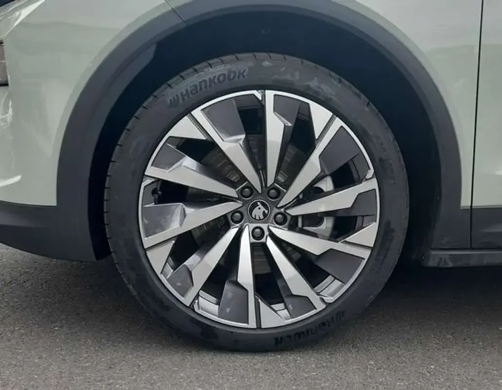 Usado Skoda Elroq 210 kW (286 CV) 2025 Verde SUV