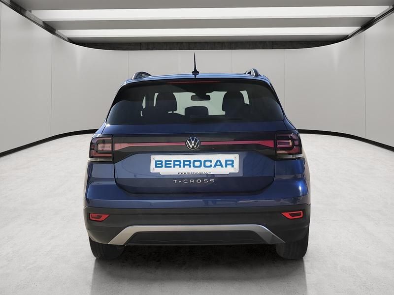 Usado VW T-Cross Advance 95 CV (69 kW) 2021 Azul SUV