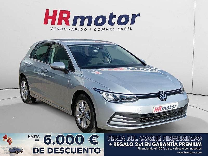 Gris Usado 2024 VW Golf VIII Life Berlina | 23.270 € (Precio justo) - Imagen 1/4