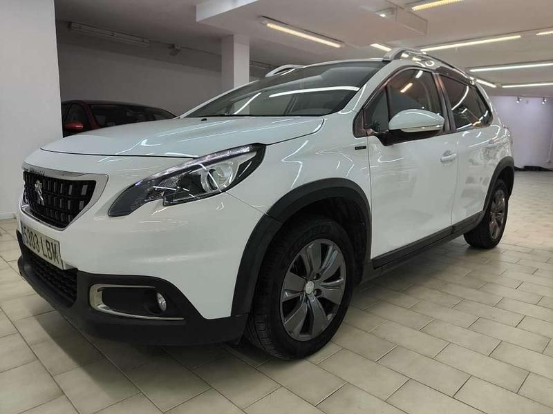 Usado Peugeot 2008 Signature Sky 110 CV (80 kW) 2019 SUV