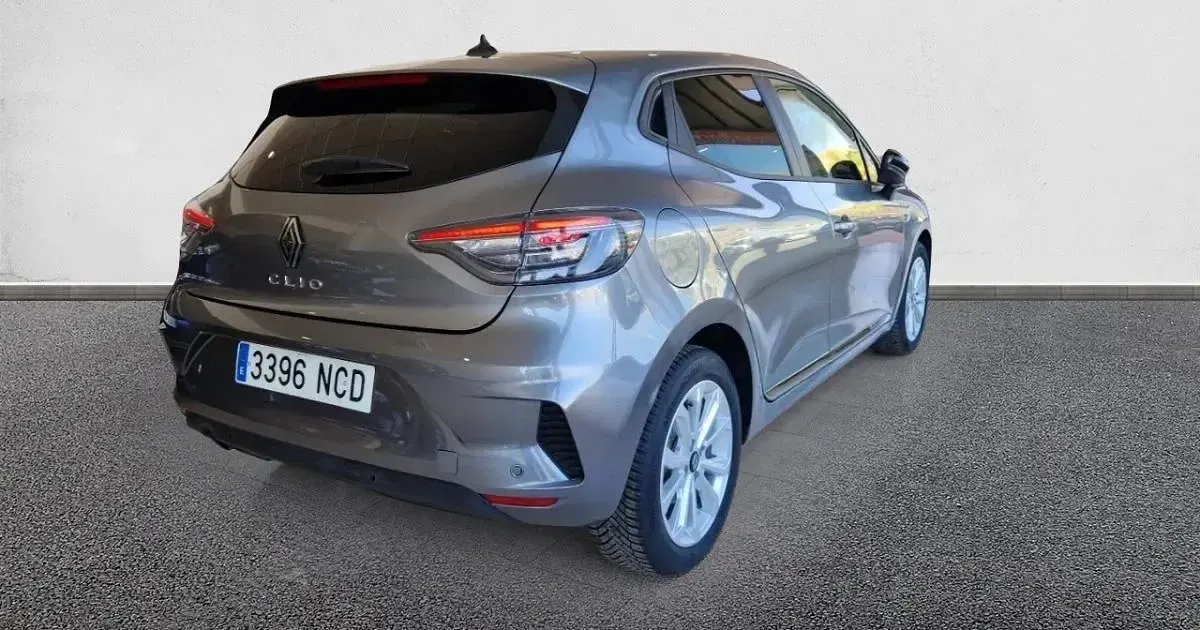 Usado Renault Clio Evolution 100 CV (73 kW) 2025 Utilitario