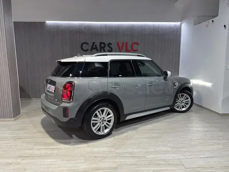 Usado Mini Cooper Countryman 220 CV (161 kW) 2023 Gris / plata SUV