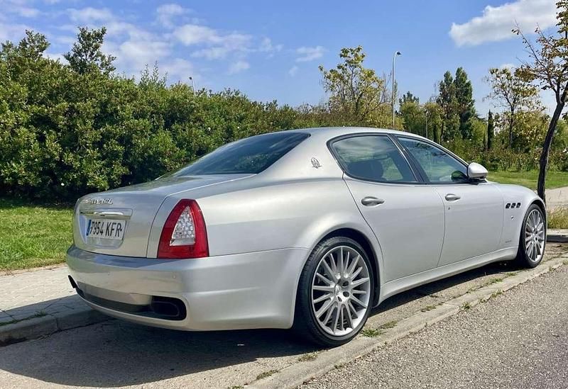 Usado Maserati Quattroporte GT 440 CV (323 kW) 2010 Gris / plata Berlina