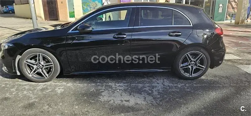Usado Mercedes A180 109 CV (80 kW) 2019 Negro Berlina