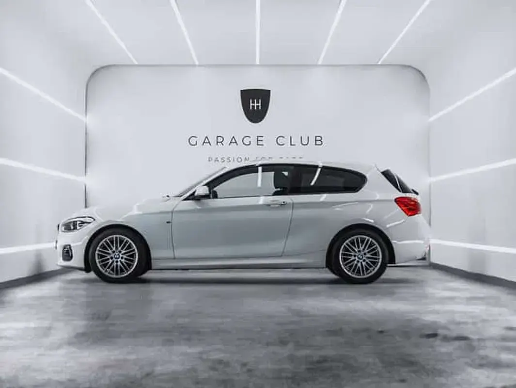Usado BMW 118 Shadowline 150 CV (110 kW) 2018 Blanco Utilitario