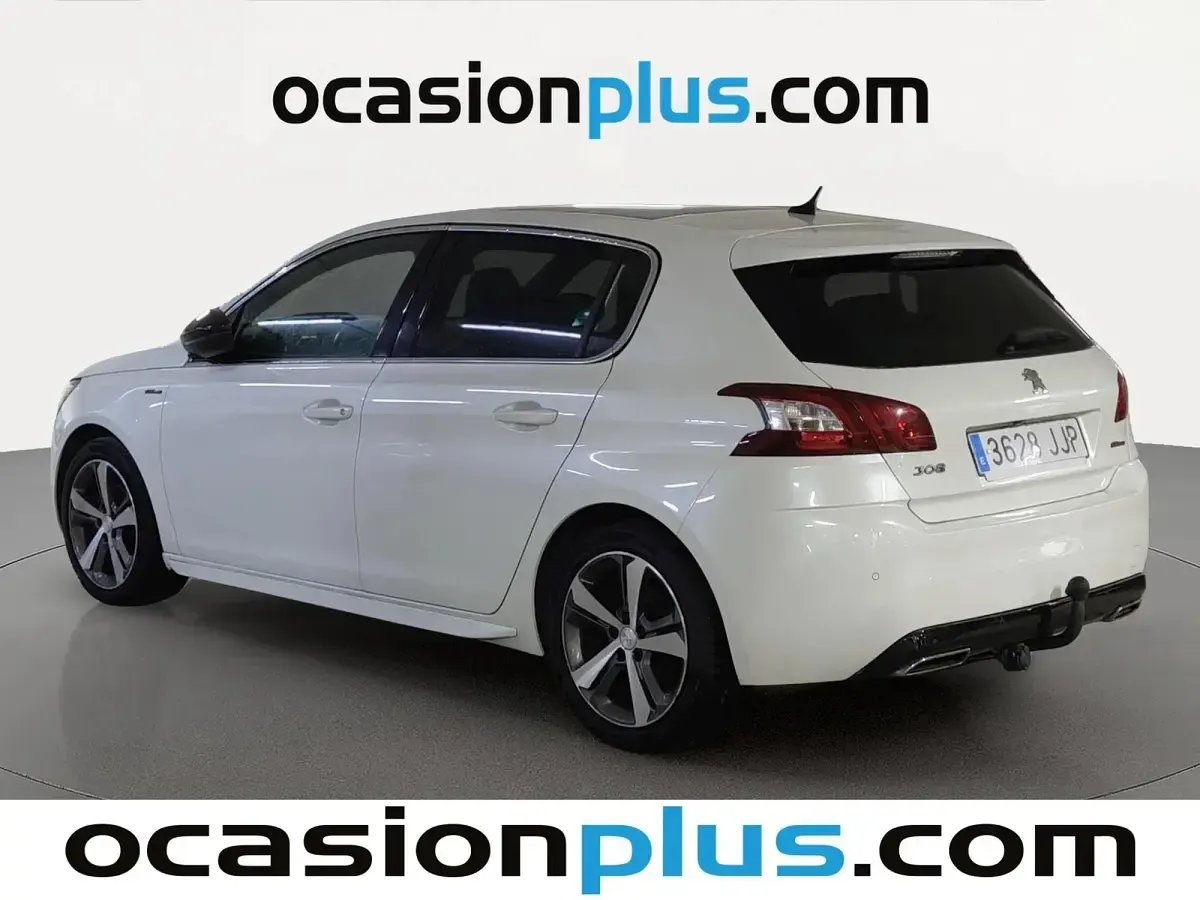 Usado Peugeot 308 GT-line 131 CV (96 kW) 2015 Blanco Utilitario