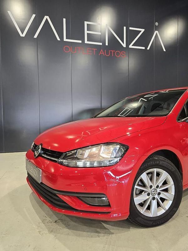 Usado VW Golf VII Business 116 CV (85 kW) 2019 Rojo Utilitario