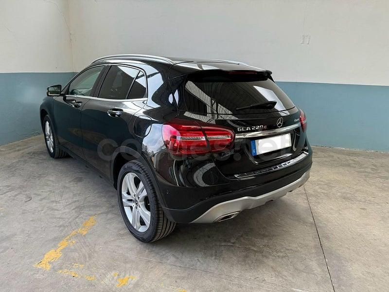 Usado Mercedes GLA220 177 CV (130 kW) 2018 Negro SUV
