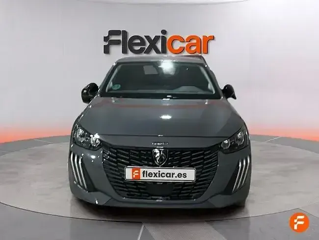 Usado Peugeot 208 Allure 100 CV (73 kW) 2025 Gris Utilitario