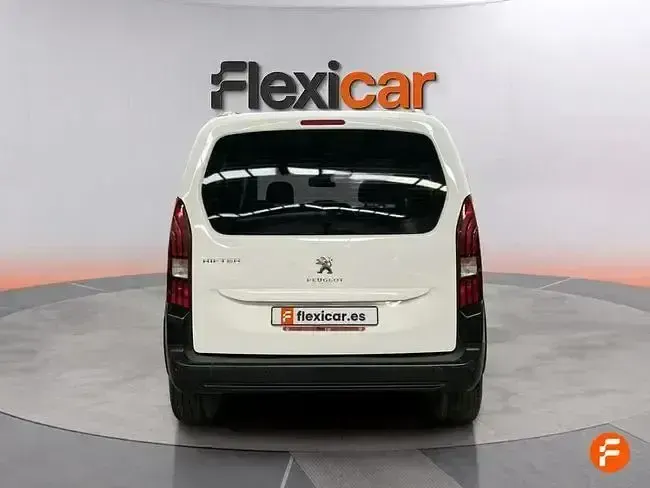 Usado Peugeot Rifter Active 130 CV (95 kW) 2020 Blanco Monovolumen