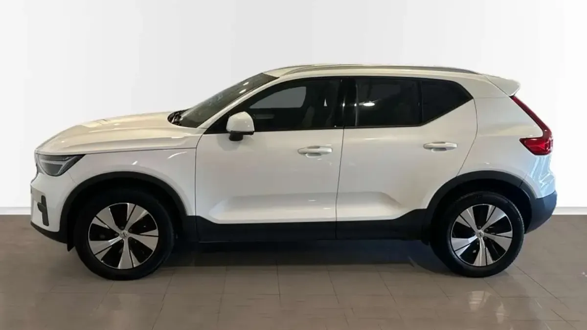 Nuevo Volvo XC40 Core 163 CV (119 kW) 2026 Blanco SUV