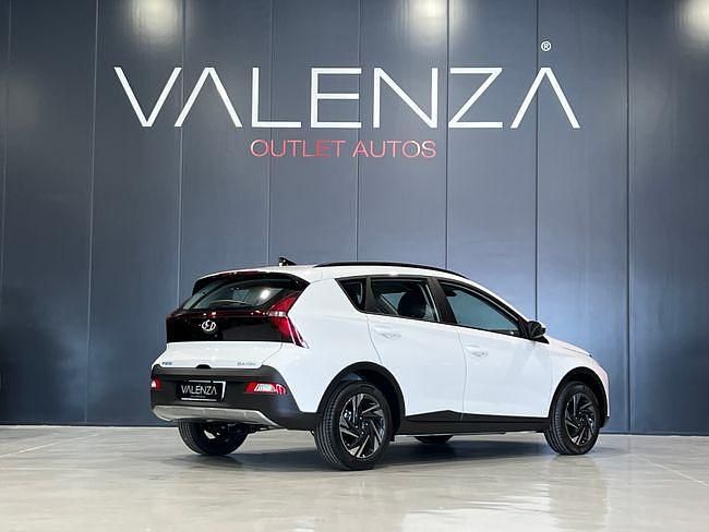 Usado Hyundai Bayon 85 CV (62 kW) 2023 Blanco SUV
