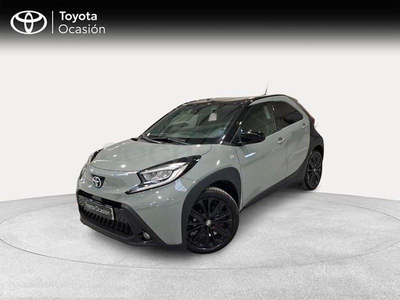 Usado Toyota Aygo X 72 CV (52 kW) 2024 Gris / plata SUV