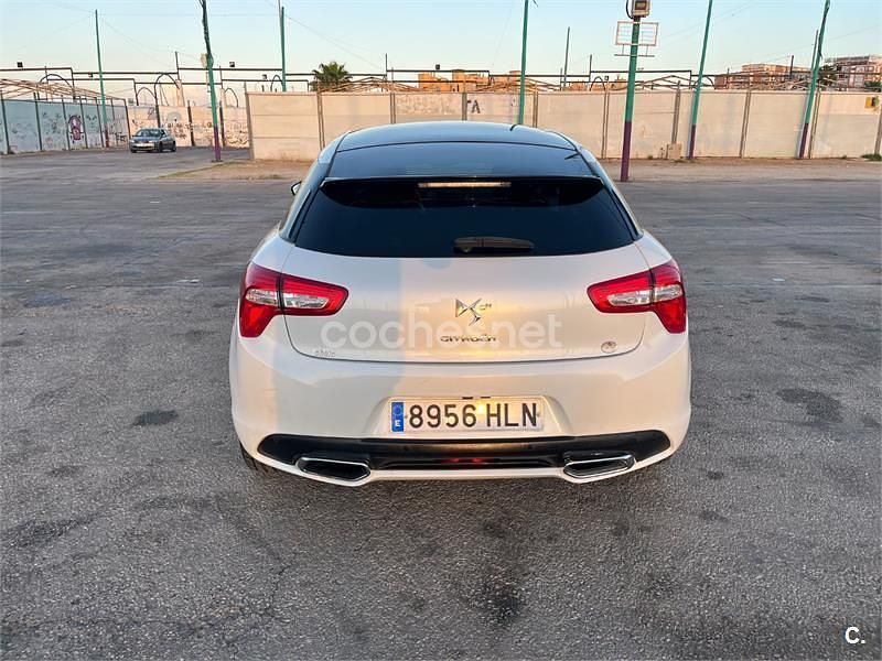 Usado Citroën DS5 Style 200 CV (147 kW) 2012 Blanco Utilitario