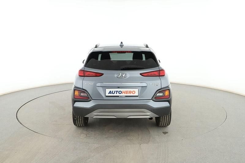 Usado Hyundai Kona Style 177 CV (130 kW) 2018 Gris SUV