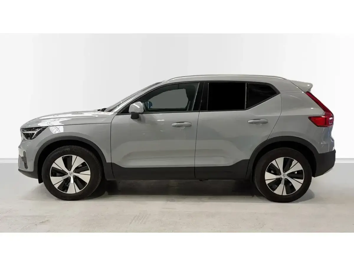 Usado Volvo XC40 Core 163 HP (119 kW) 2024 Cinzento SUV