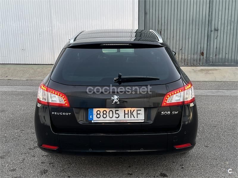 Usado Peugeot 508 SW Business-Line 140 CV (102 kW) 2012 Negro Familiar