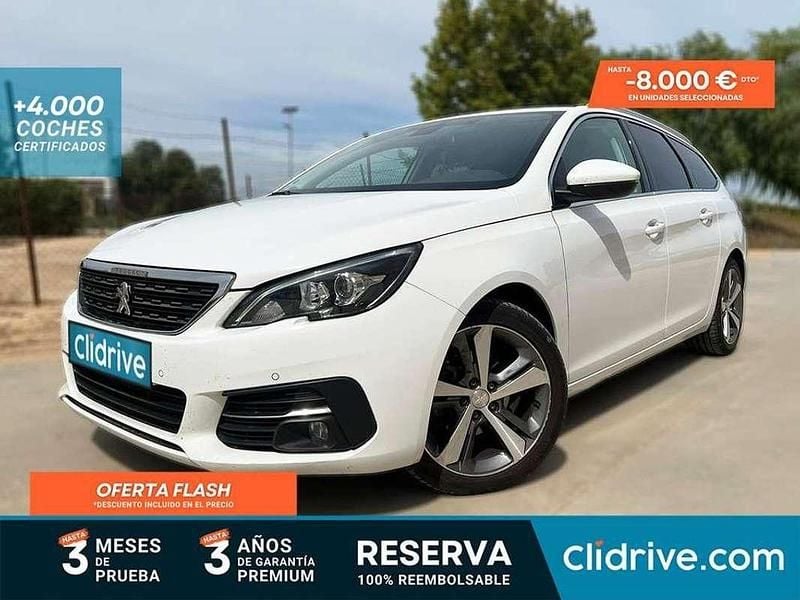 Usado Peugeot 308 SW Allure 120 CV (88 kW) 2018 Blanco Familiar