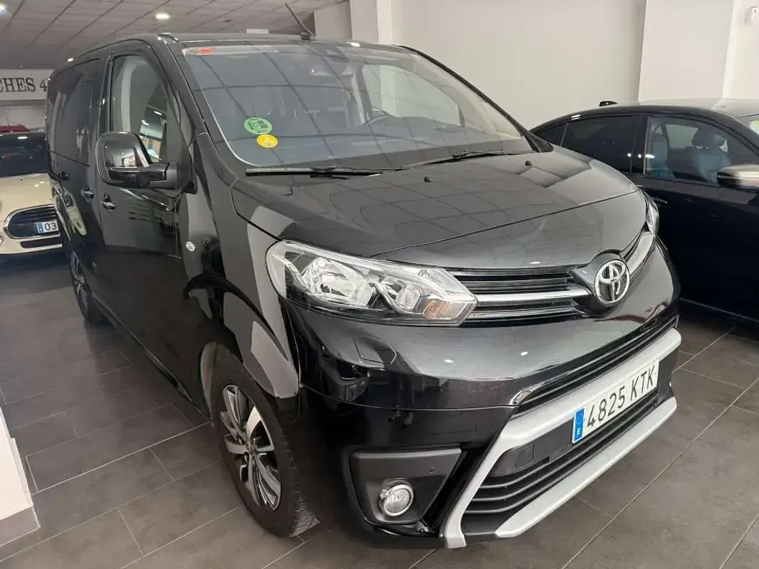 Usado Toyota Proace Advance 120 CV (88 kW) 2019 Negro Monovolumen