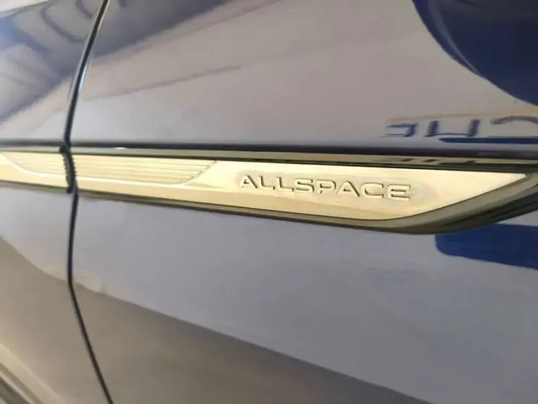 Usado VW Tiguan Allspace Life 150 CV (110 kW) 2022 Azul SUV