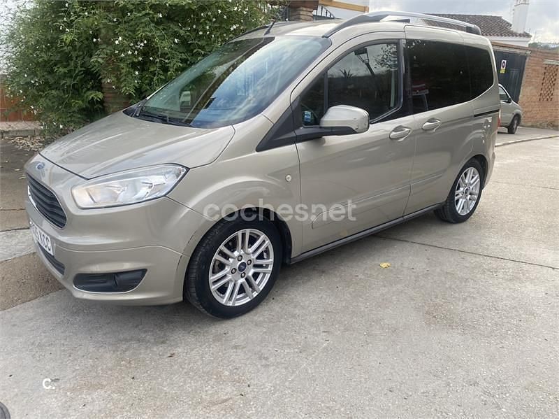 Beige Usado 2017 Ford Tourneo Courier Titanium Monovolumen | 8499 € (Buen precio) - Imagen 1/4