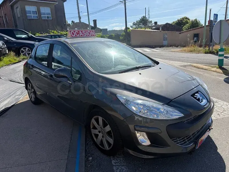 Usado Peugeot 308 110 CV (80 kW) 2010 Verde Berlina