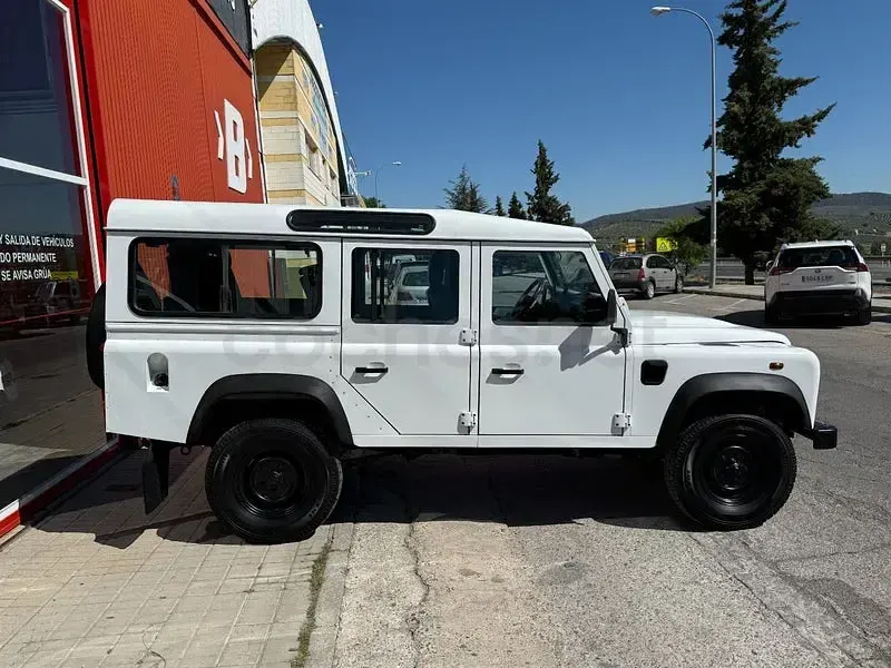 Usado Land Rover Defender 122 CV (89 kW) 2016 Blanco Familiar