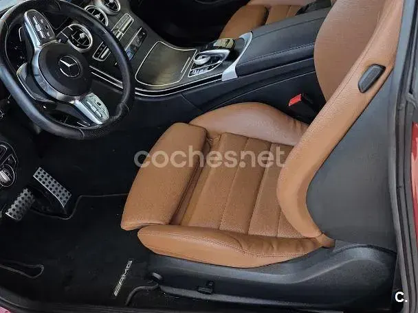 Usado Mercedes C220 194 CV (142 kW) 2021 Granate Coupe