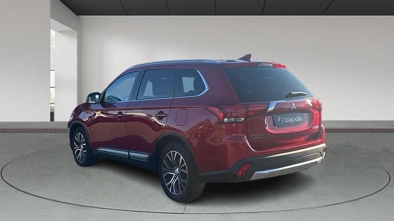 Usado Mitsubishi Outlander Motion 150 CV (110 kW) 2017 Rojo SUV